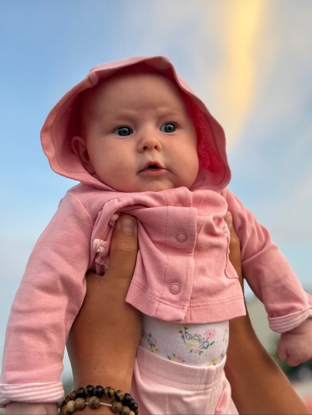 GOING LIVE AT 8:00AM EST. COME HANG OUT TO SHARE AND SELL. SHARE QUEUE OPEN - Picture 10 of 10